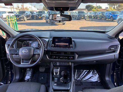 Used 2025 Nissan Rogue SV FWD image 35
