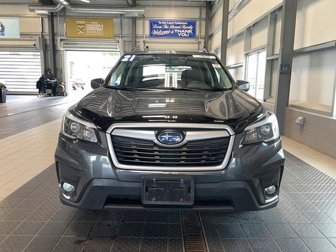 Used 2021 Subaru Forester Premium image 2