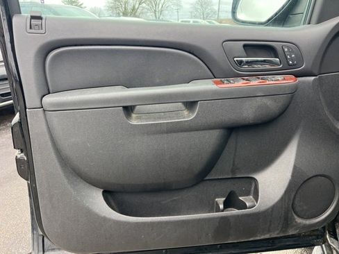 Used 2010 Chevrolet Tahoe LTZ image 24