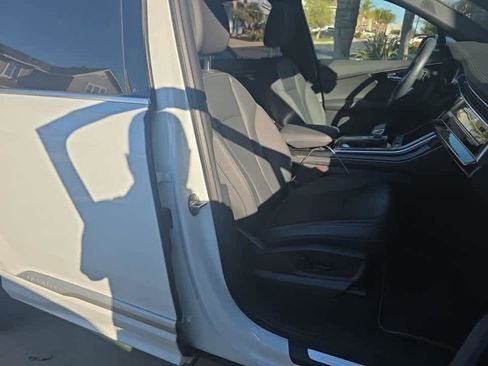 Used 2025 Audi Q7 Premium Plus w/ Premium Plus Package image 11