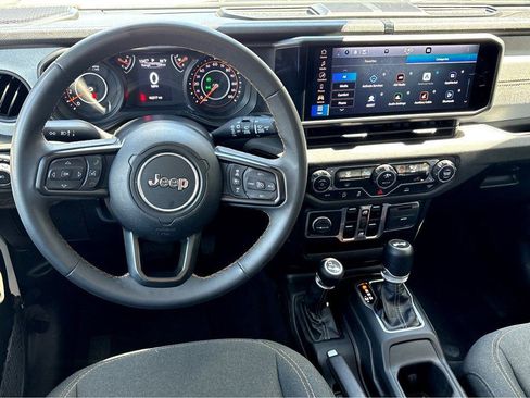 Used 2024 Jeep Wrangler Unlimited Sport AWD/4WD image 4