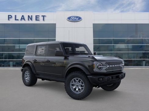 New 2025 Ford Bronco Badlands image 9