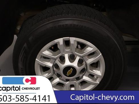 Used 2024 Chevrolet Silverado 2500 LT image 8