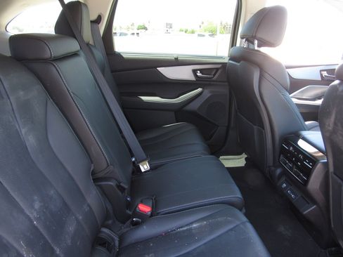 Certified 2024 Acura MDX SH-AWD w/ Technology Package image 11