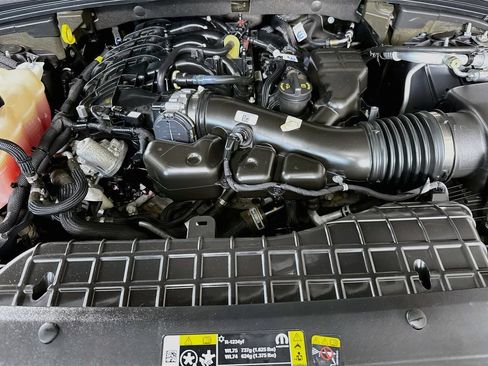 Used 2023 Jeep Grand Cherokee L Laredo AWD/4WD image 35