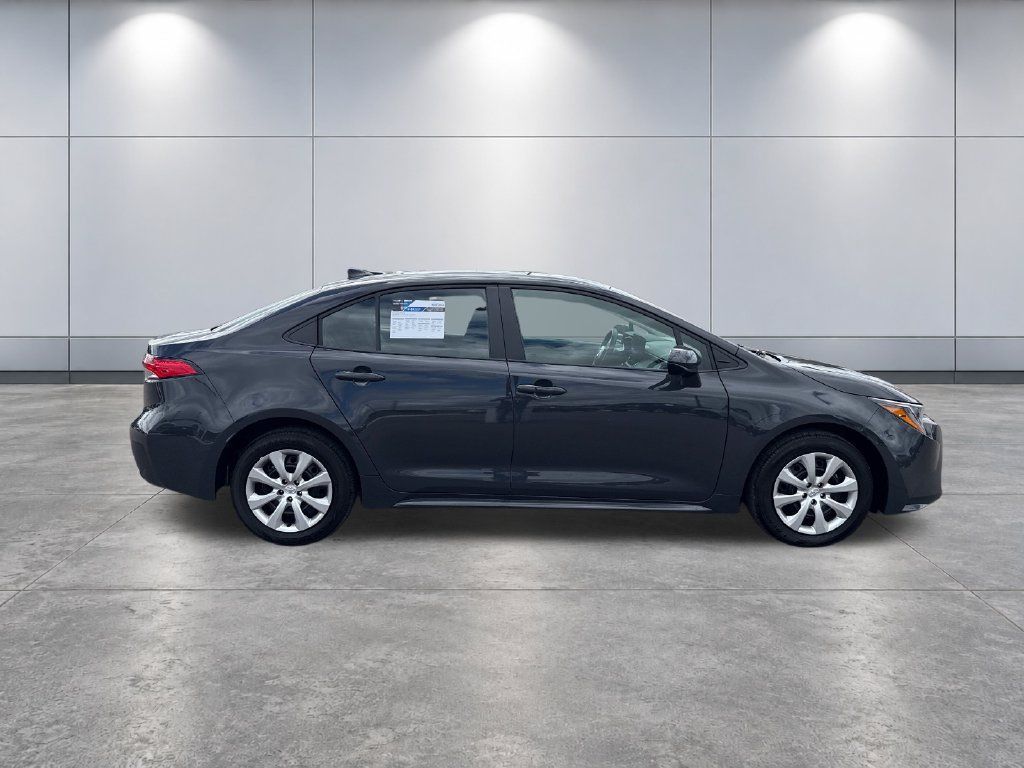 Used 2026 Toyota Corolla LE FWD image 6