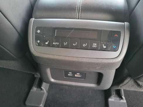 Used 2022 Nissan Pathfinder SL w/ SL Premium Package FWD image 33