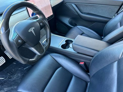 Used 2021 Tesla Model Y Performance image 19
