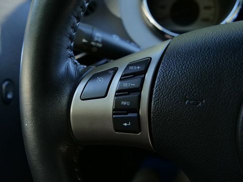 Used 2007 Pontiac Solstice Convertible w/ Premium Package RWD image 16