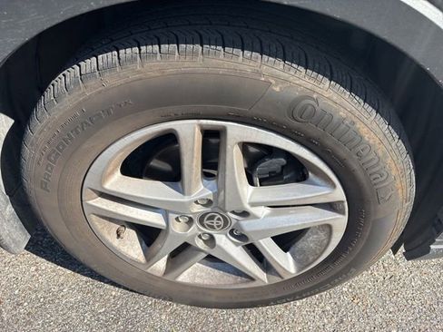 Used 2021 Toyota C-HR LE image 13