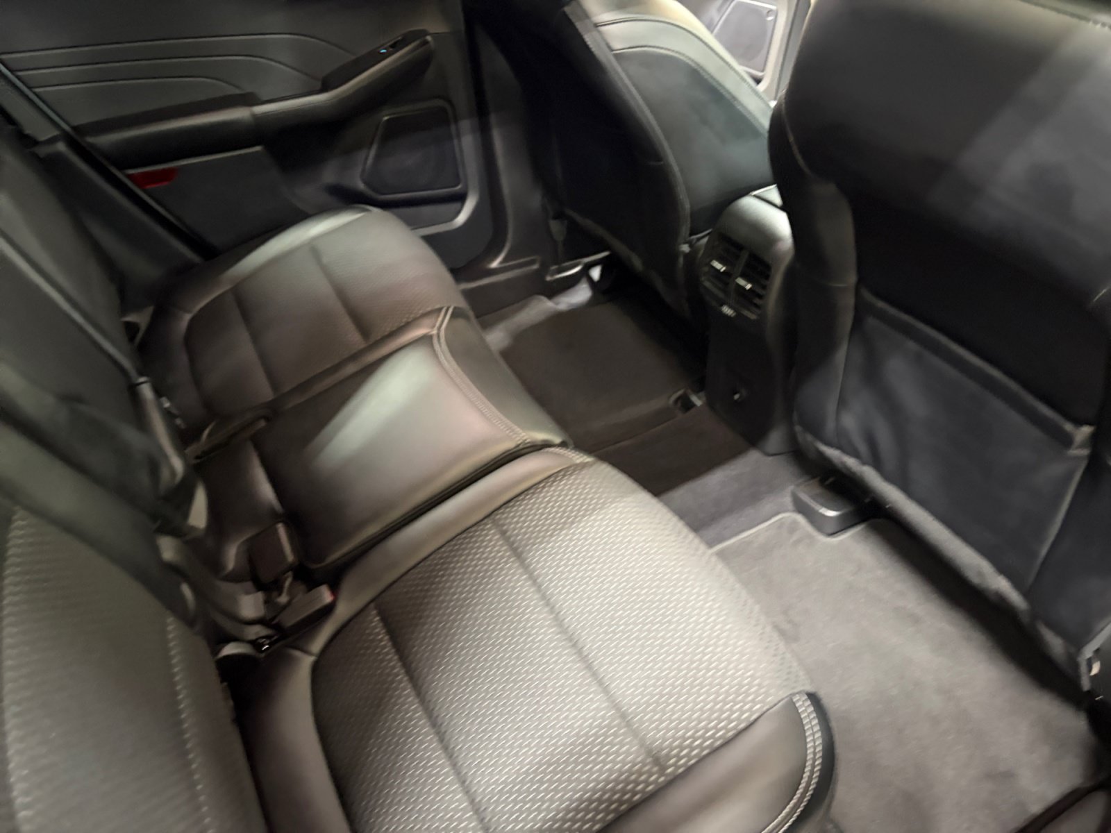 Used 2023 Ford Escape SE FWD image 18