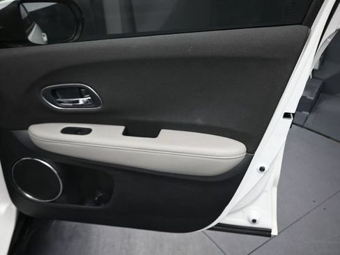 Used 2020 Honda HR-V EX image 23