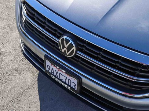 Used 2022 Volkswagen Jetta SE image 8