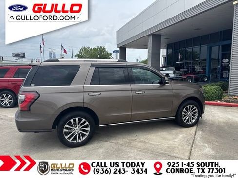 Used 2018 Ford Expedition Limited w/ Equipment Group 301A RWD image 3