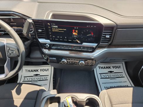 New 2025 GMC Sierra 1500 SLE w/ Preferred Package image 10