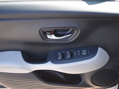 New 2026 Honda HR-V EX-L image 22