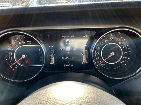 Used 2021 Jeep Gladiator Sport AWD/4WD image 21
