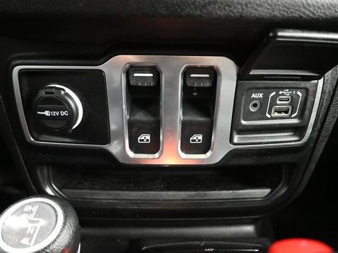 Used 2024 Jeep Wrangler Sport AWD/4WD image 22