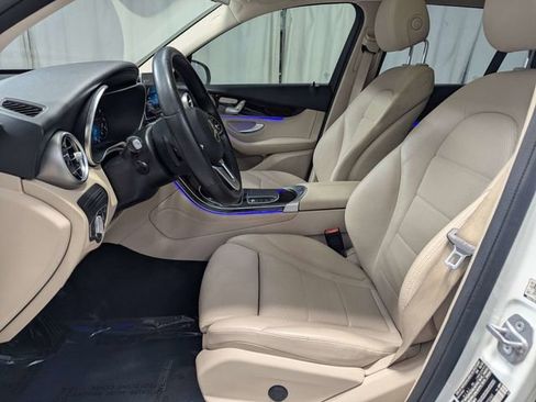 Used 2020 Mercedes-Benz GLC 300 w/ Parking Assistance Package image 10