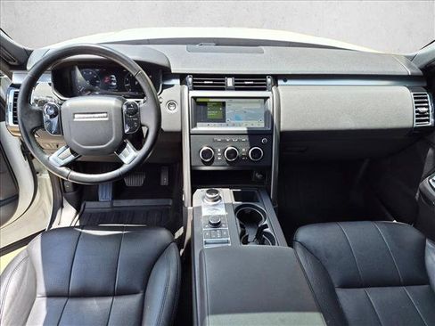 Used 2020 Land Rover Discovery Landmark AWD/4WD image 19