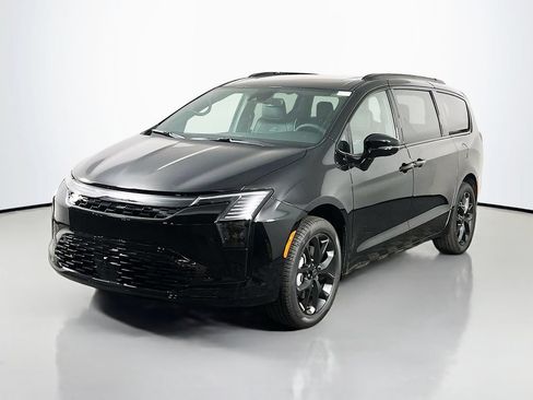 New 2027 Chrysler Pacifica Limited AWD/4WD image 3