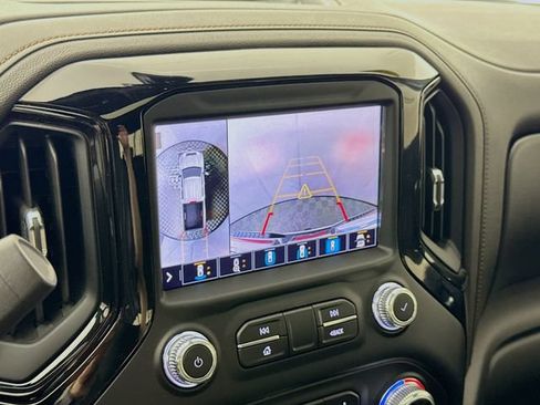 Used 2020 GMC Sierra 2500 AT4 w/ AT4 Premium Package AWD/4WD image 15