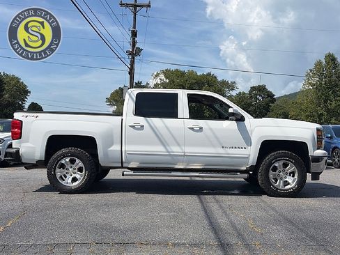 Used 2015 Chevrolet Silverado 1500 LT w/ LT Convenience Package AWD/4WD image 9