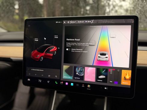 Used 2018 Tesla Model 3 Long Range RWD image 47