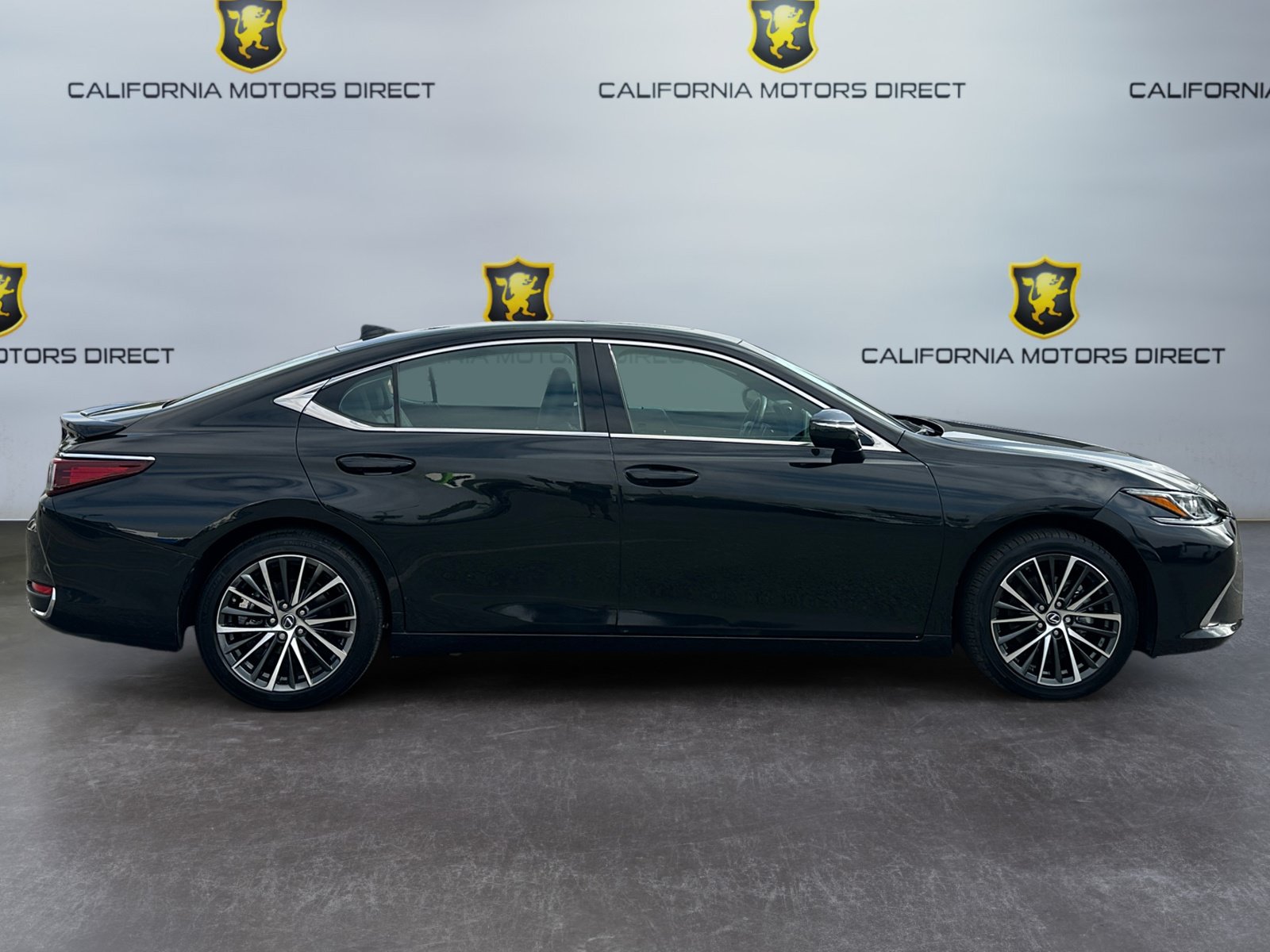 Used 2024 Lexus ES 300h w/ Premium Package FWD image 6