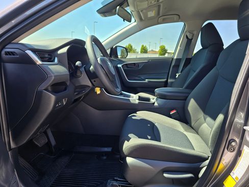 Used 2025 Toyota RAV4 LE AWD/4WD image 42