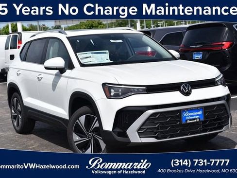 New 2026 Volkswagen Taos SE AWD/4WD image 1