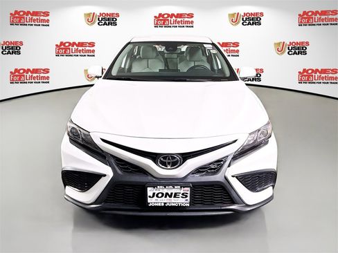 Certified 2022 Toyota Camry SE image 12