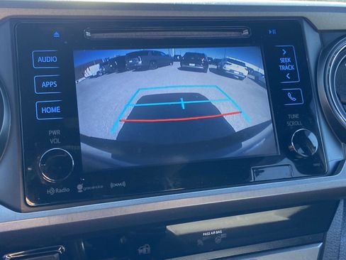 Used 2018 Toyota Tacoma SR image 12