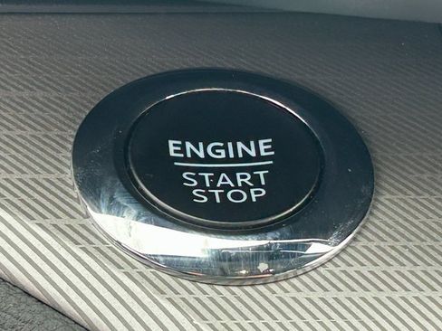 Used 2024 Ford Explorer XLT w/ Equipment Group 202A image 16