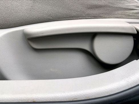 Used 2012 Toyota Corolla LE FWD image 33