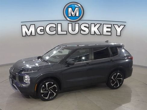 Used 2024 Mitsubishi Outlander SE AWD/4WD image 1