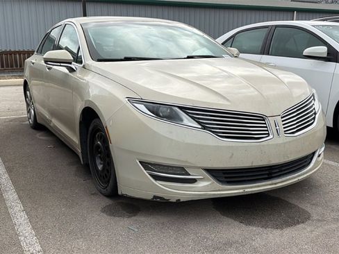Used 2014 Lincoln MKZ Base w/ Equipment Group 102A Reserve image 3