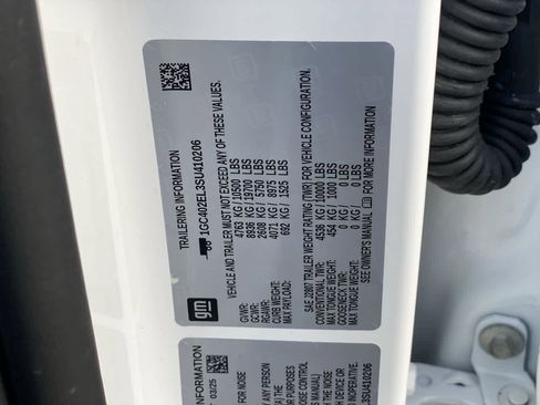 Used 2025 Chevrolet Silverado EV RST AWD/4WD image 28