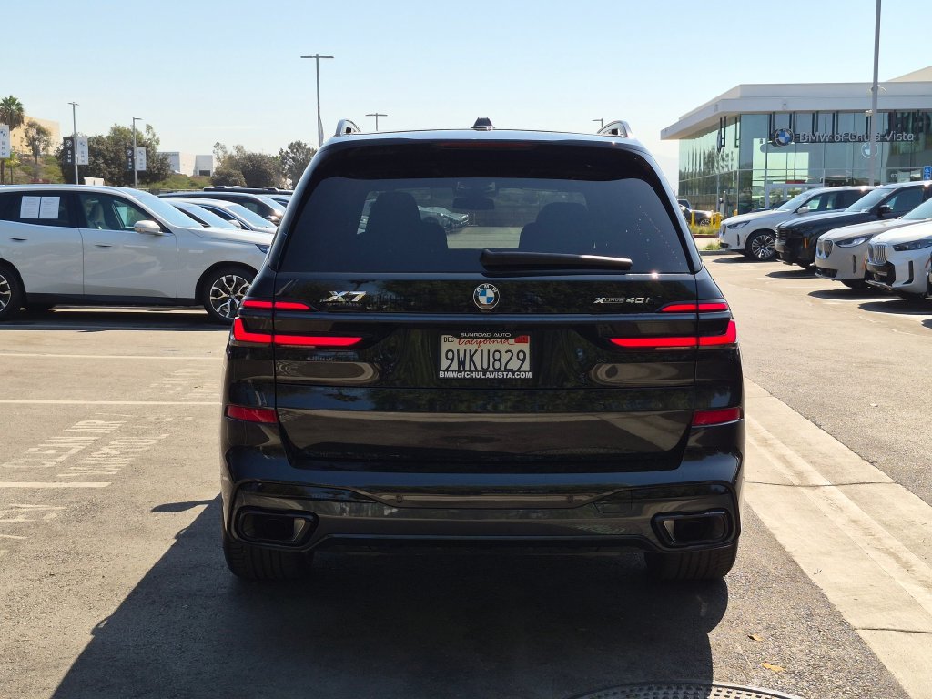 Used 2026 BMW X7 xDrive40i w/ M Sport Package AWD/4WD image 7