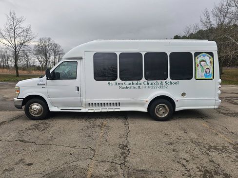 Used 2010 Ford E-350 and Econoline 350 Super Duty image 9