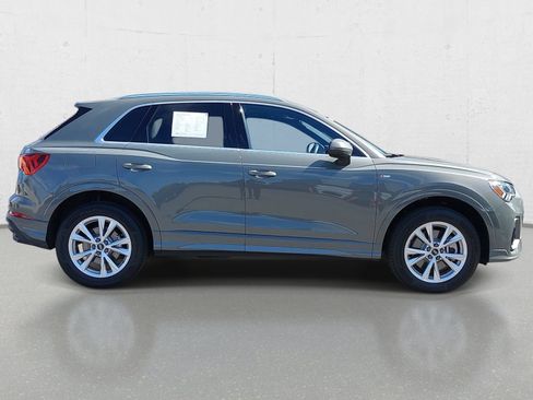 Certified 2025 Audi Q3 2.0T Premium w/ Convenience Package AWD/4WD image 4