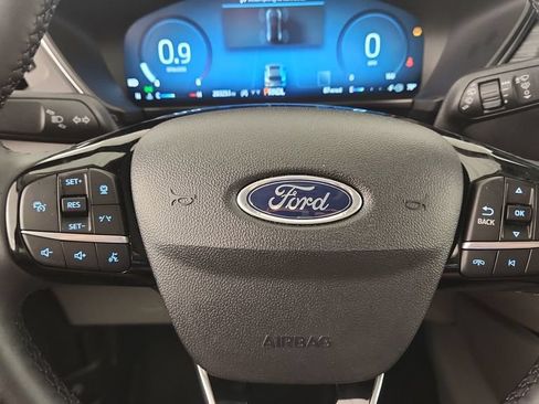 Used 2023 Ford Escape Platinum w/ Premium Technology Package AWD/4WD image 12
