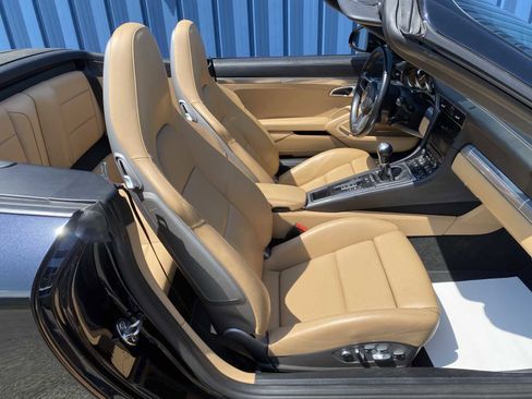 Used 2017 Porsche 911 Carrera 4S image 27