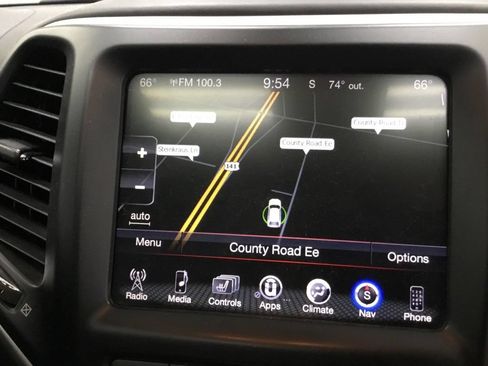 Used 2018 Jeep Cherokee Overland AWD/4WD image 32