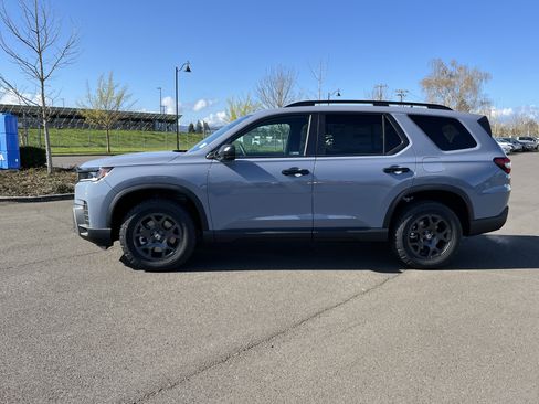 New 2026 Honda Pilot TrailSport image 2