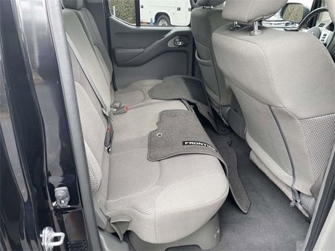 Used 2021 Nissan Frontier SV image 26