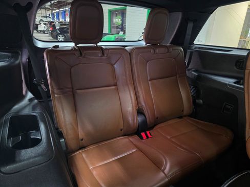 Used 2020 Lincoln Aviator Reserve w/ Equipment Group 202A AWD/4WD image 26