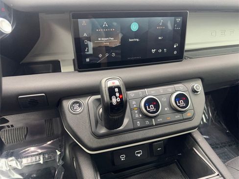 Used 2022 Land Rover Defender 110 X-Dynamic SE image 59