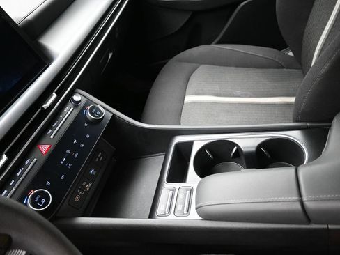 Used 2025 Hyundai Sonata SEL FWD image 18