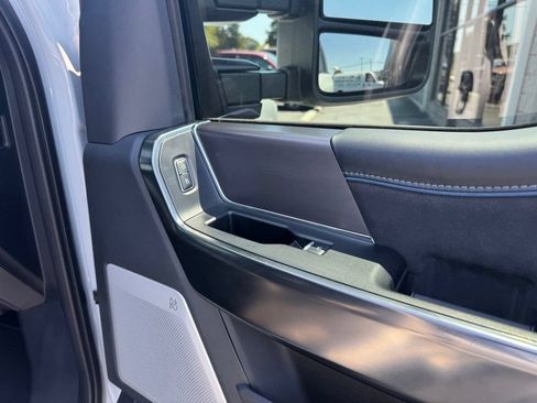 Used 2026 Ford F250 Platinum AWD/4WD image 16